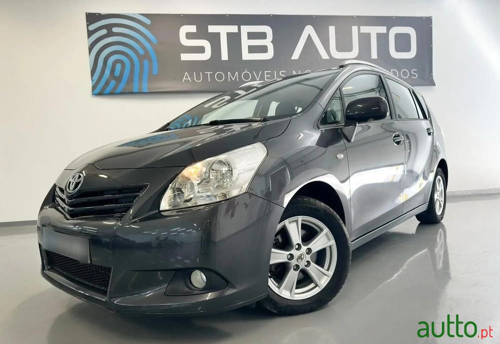 2009' Toyota Verso 2.0 D-4D Energy photo #2