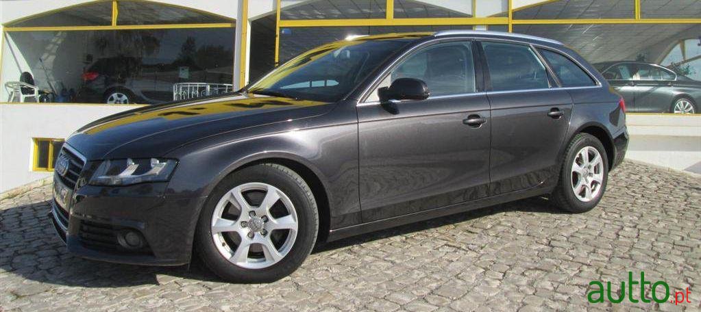 2011' Audi A4 Avant 2.0 TDi photo #1