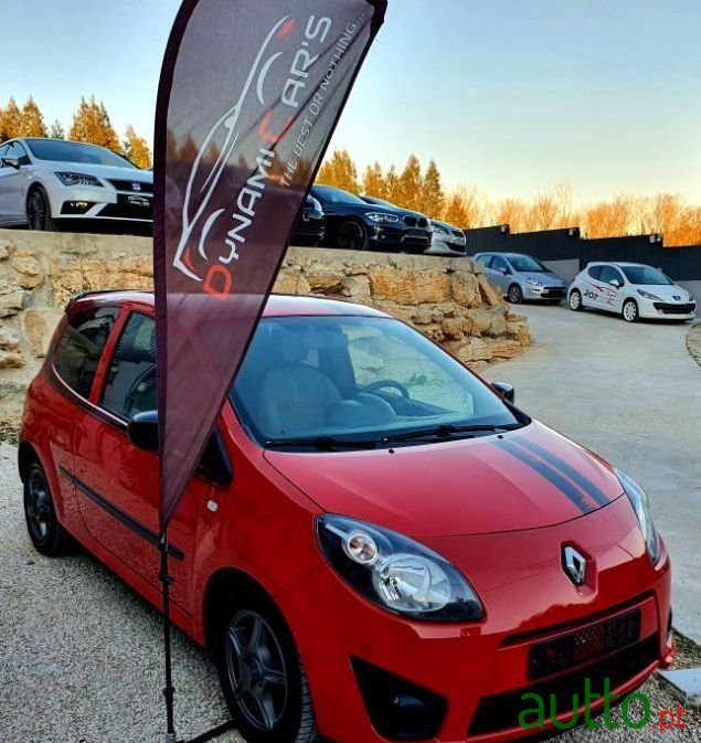 2011' Renault Twingo photo #6