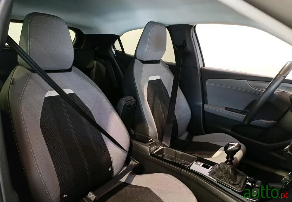 2022' Opel Mokka 1.5 D Elegance photo #3