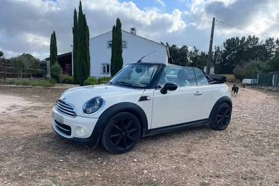 2014' MINI Cabrio Cooper D