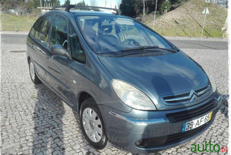 2005' Citroen Xsara Picasso photo #1