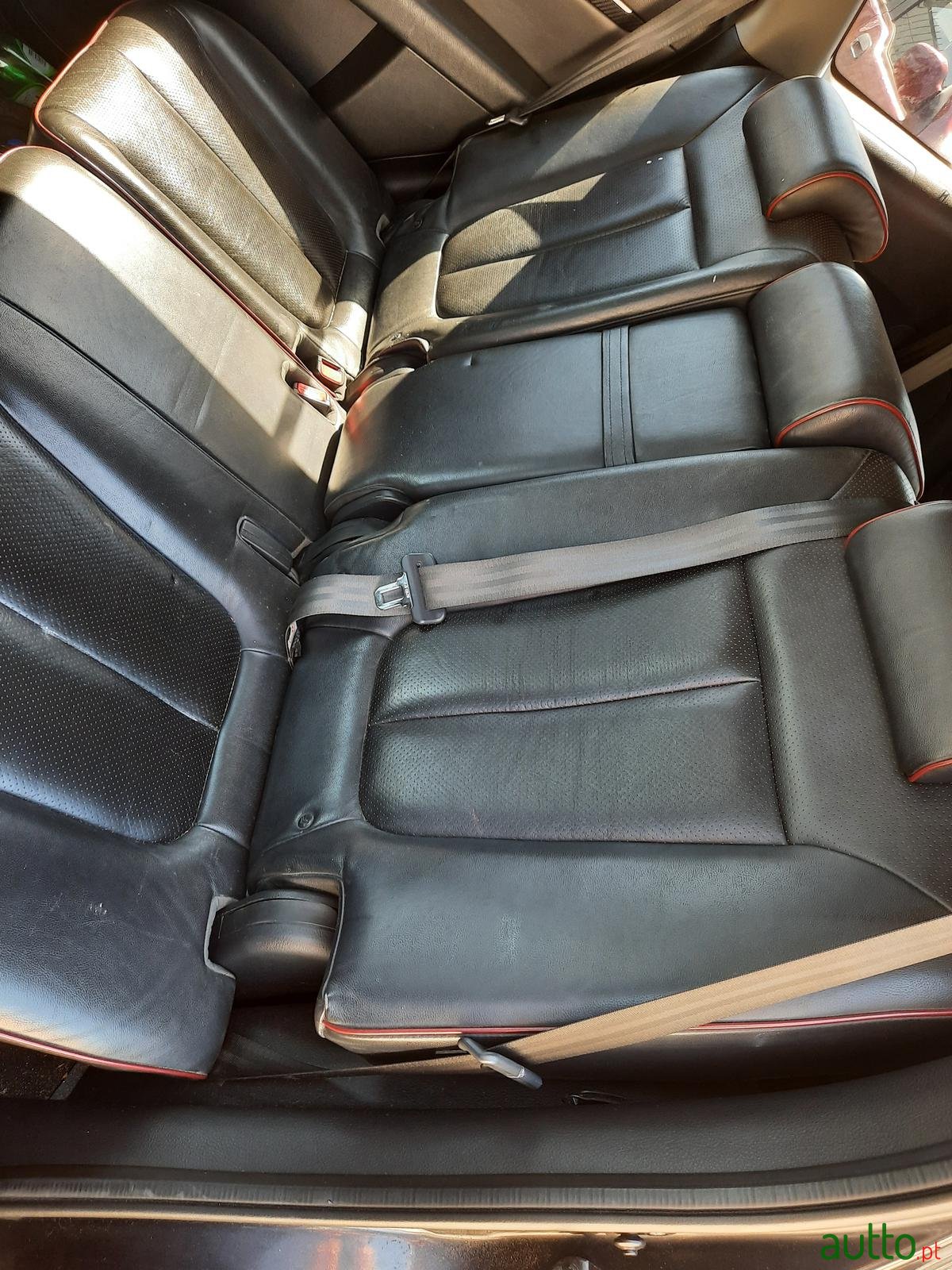 2009' Hyundai Santa Fe photo #6