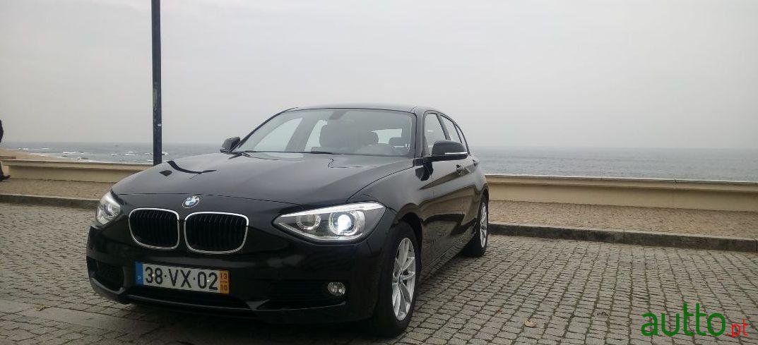 2013' BMW 116 Executivo Dinamic photo #3
