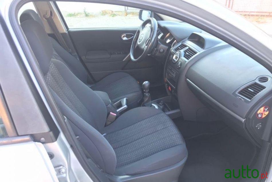 2006' Renault Megane Break photo #3