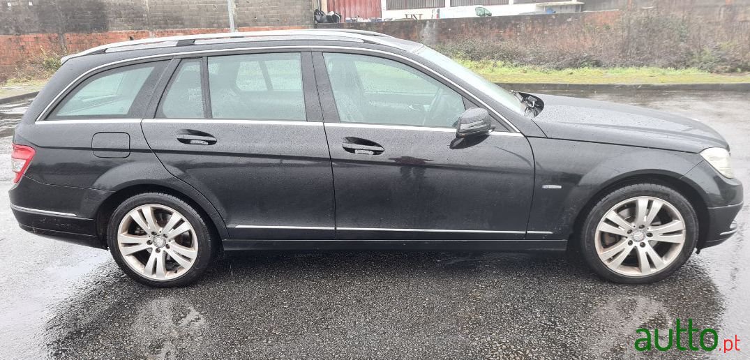 2010' Mercedes-Benz 220 photo #3