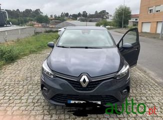 2020' Renault Clio photo #1