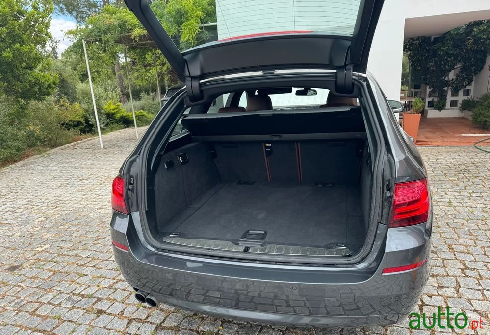 2016' BMW 520 D Auto photo #6