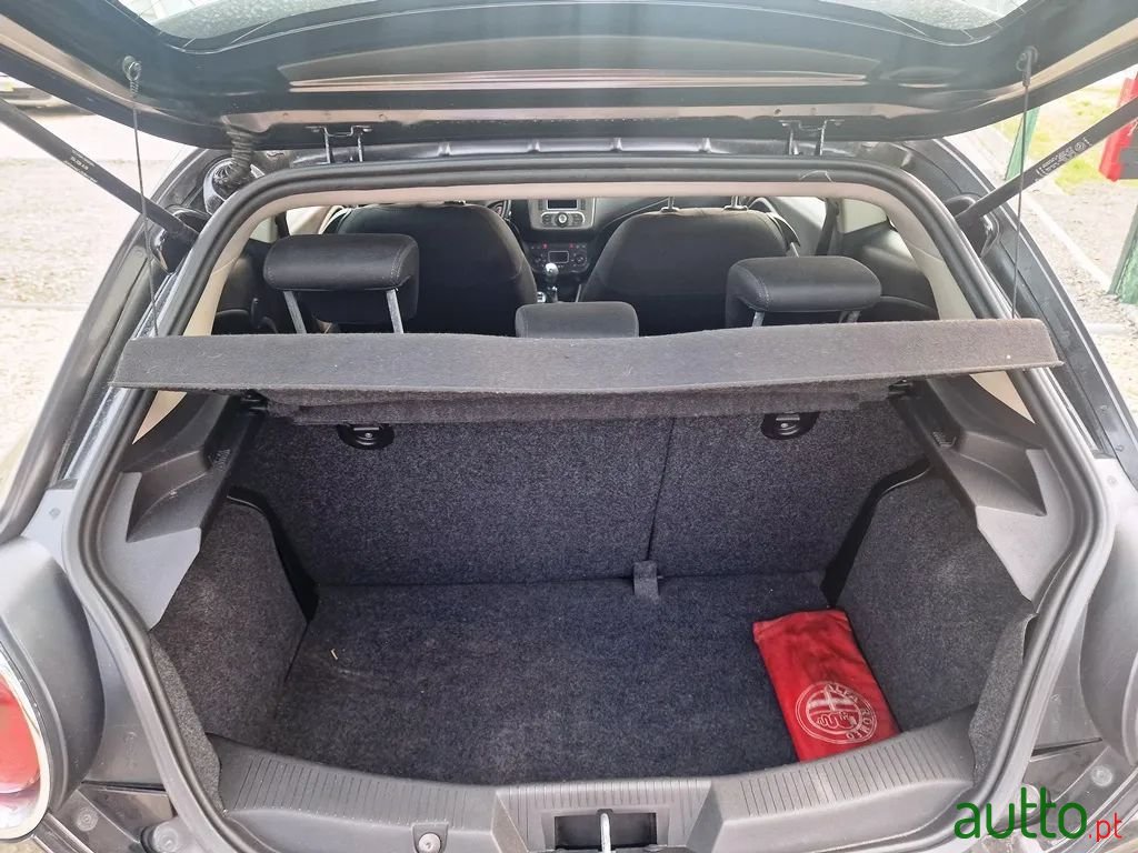 2009' Alfa Romeo MiTo photo #4