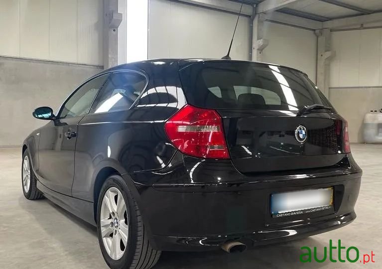 2009' BMW 118 D photo #5