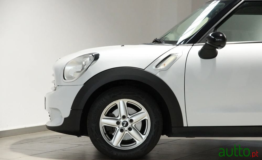 2013' MINI Paceman Cooper D photo #6