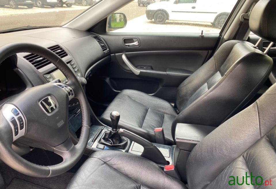 2005' Honda Accord photo #2