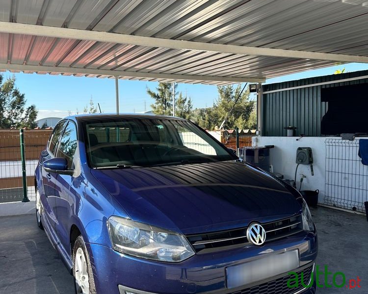 2011' Volkswagen Polo 1.6 Tdi Highline photo #6