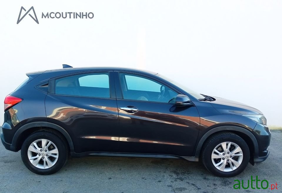 2018' Honda HR-V photo #3