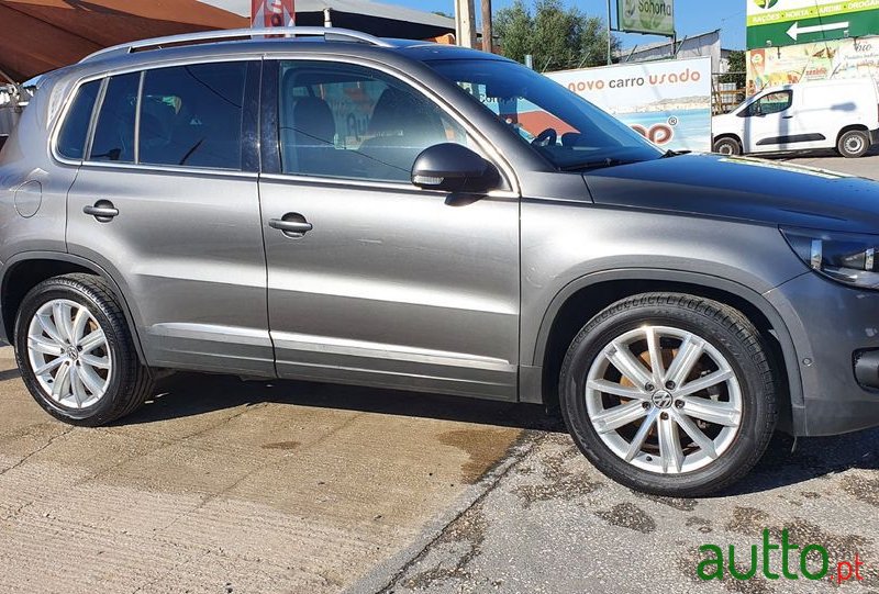 2014' Volkswagen Tiguan photo #6