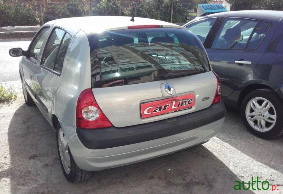 2004' Renault Clio photo #1