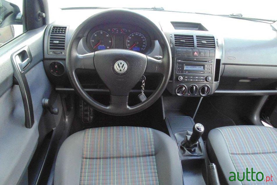 2008' Volkswagen Polo photo #1