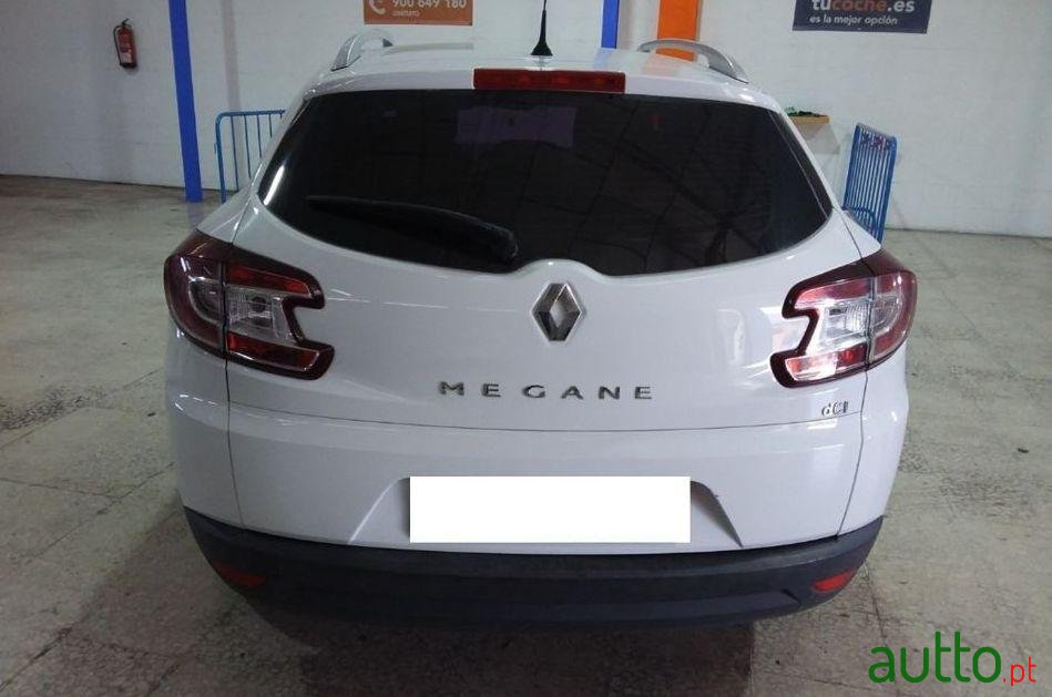 2014' Renault Megane Sport Tourer photo #4