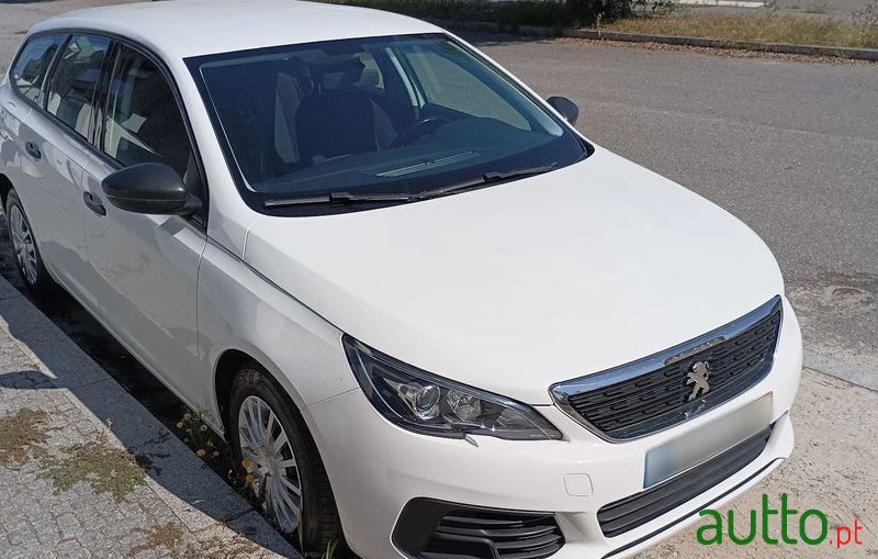 2018' Peugeot 308 Sw photo #1