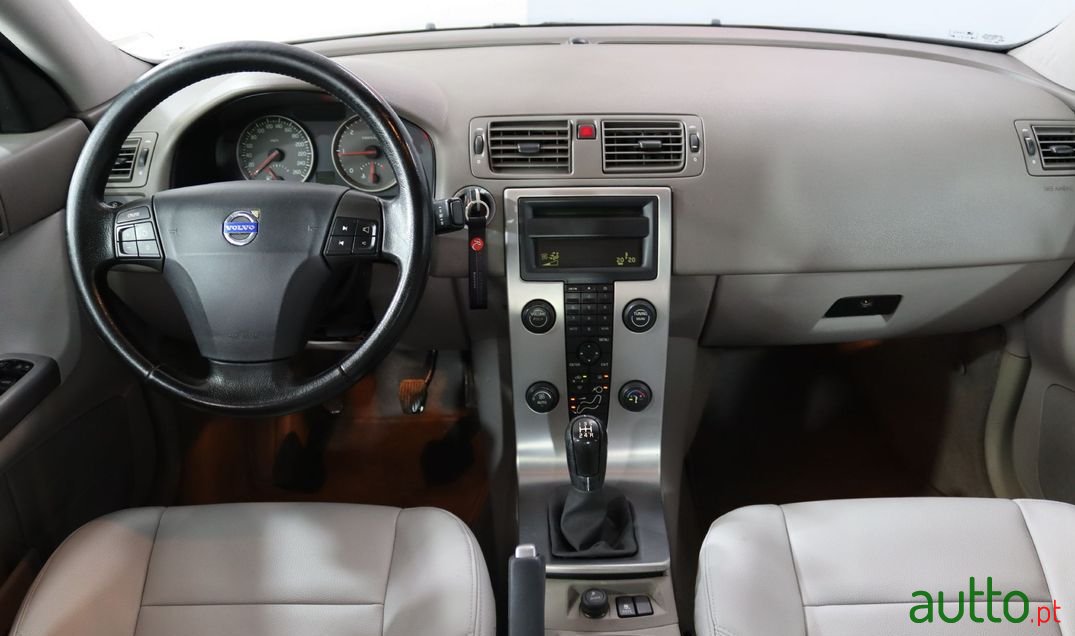 2006' Volvo S40 photo #6