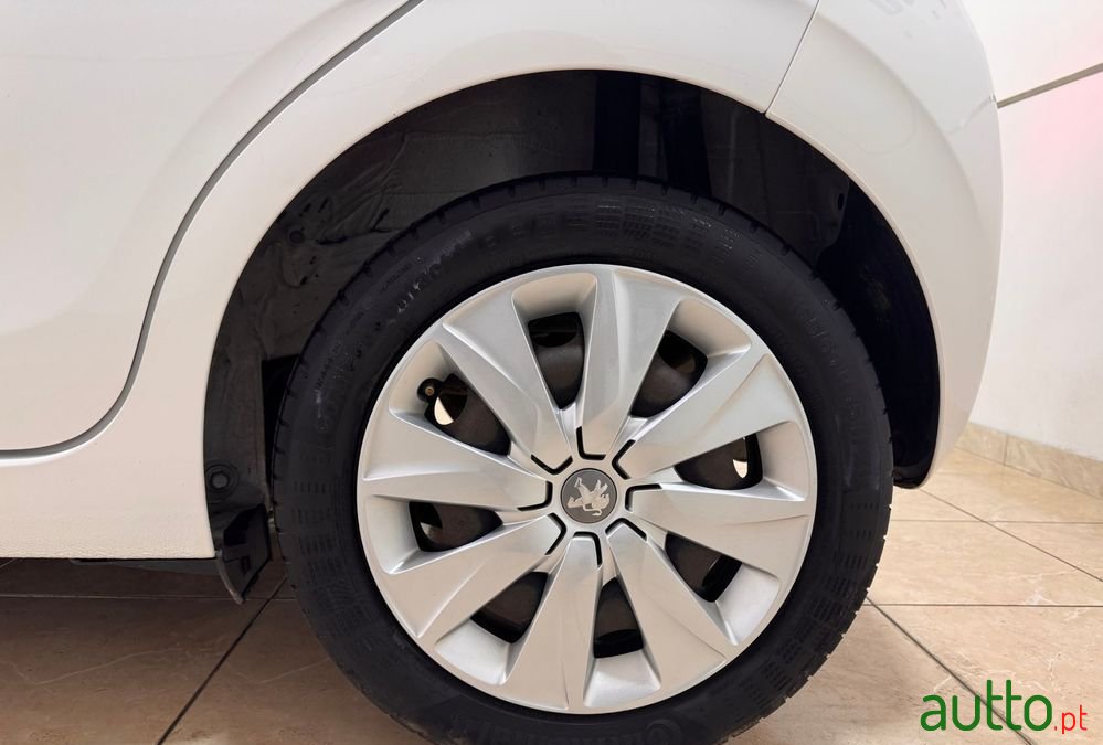 2021' Peugeot 108 photo #5