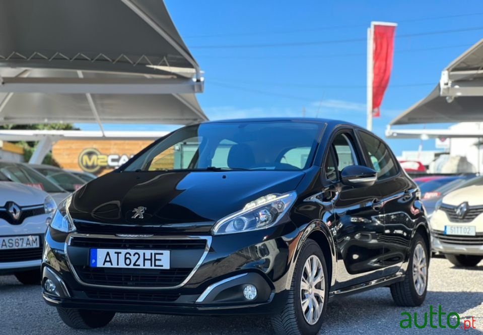 2016' Peugeot 208 photo #2