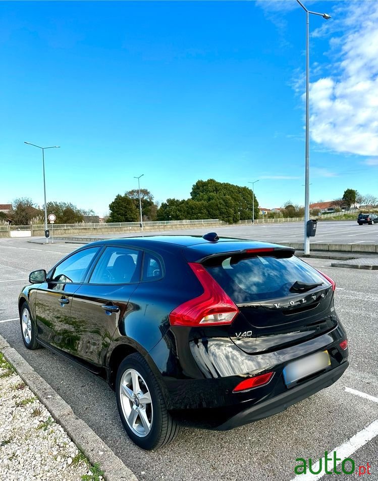 2016' Volvo V40 photo #4