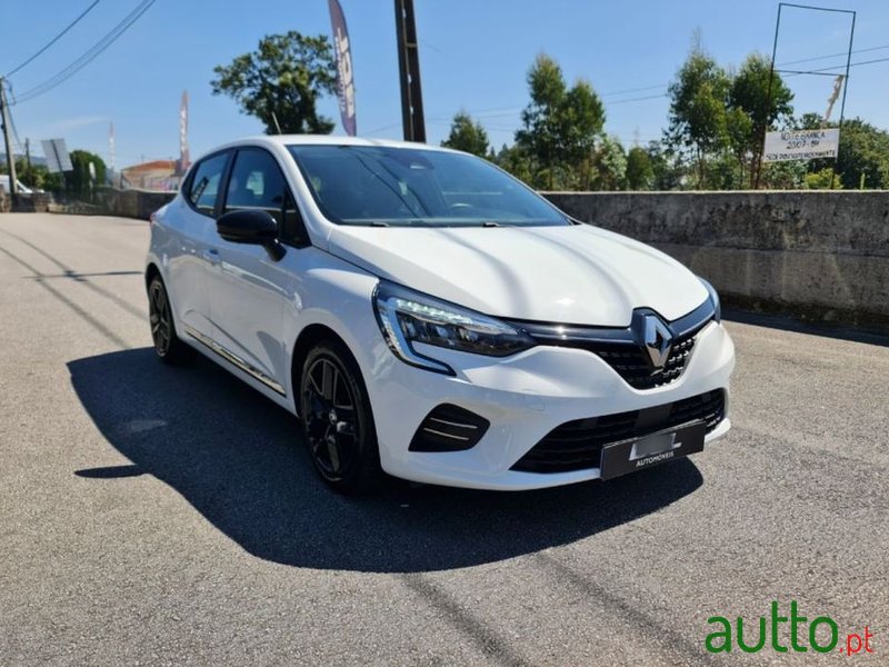 2020' Renault Clio 1.5 Blue Dci Intens photo #1