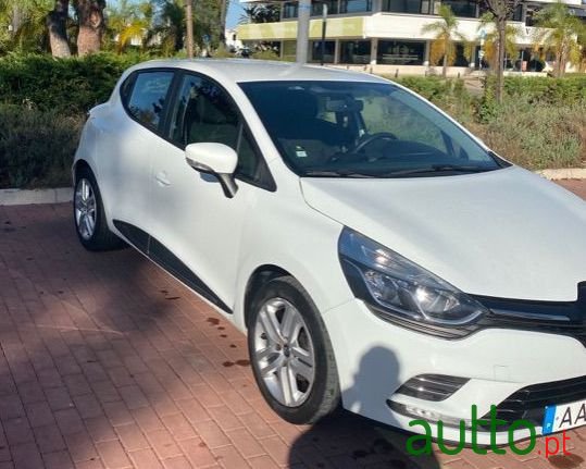 2016' Renault Clio photo #1