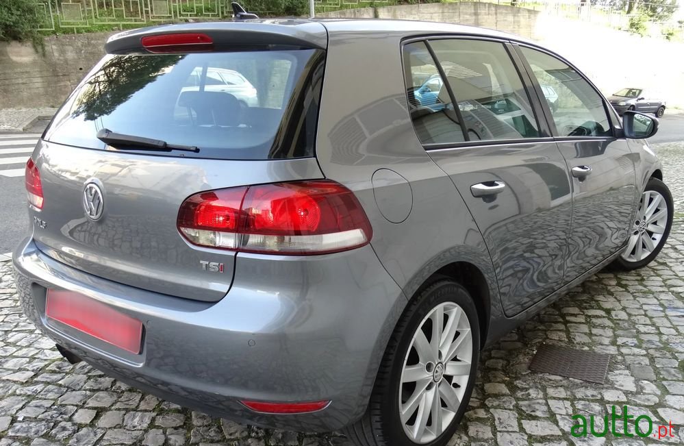 2008' Volkswagen Golf photo #3