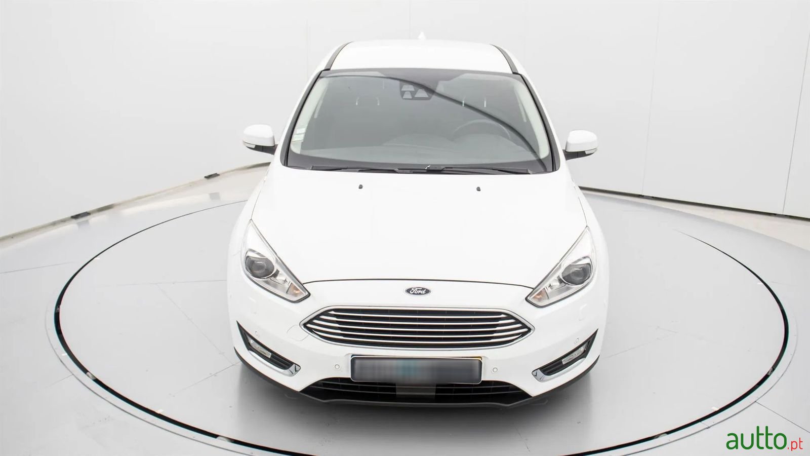 2016' Ford Focus photo #2