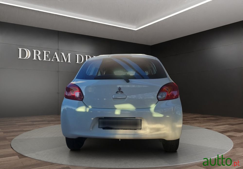 2015' Mitsubishi Space Star photo #5