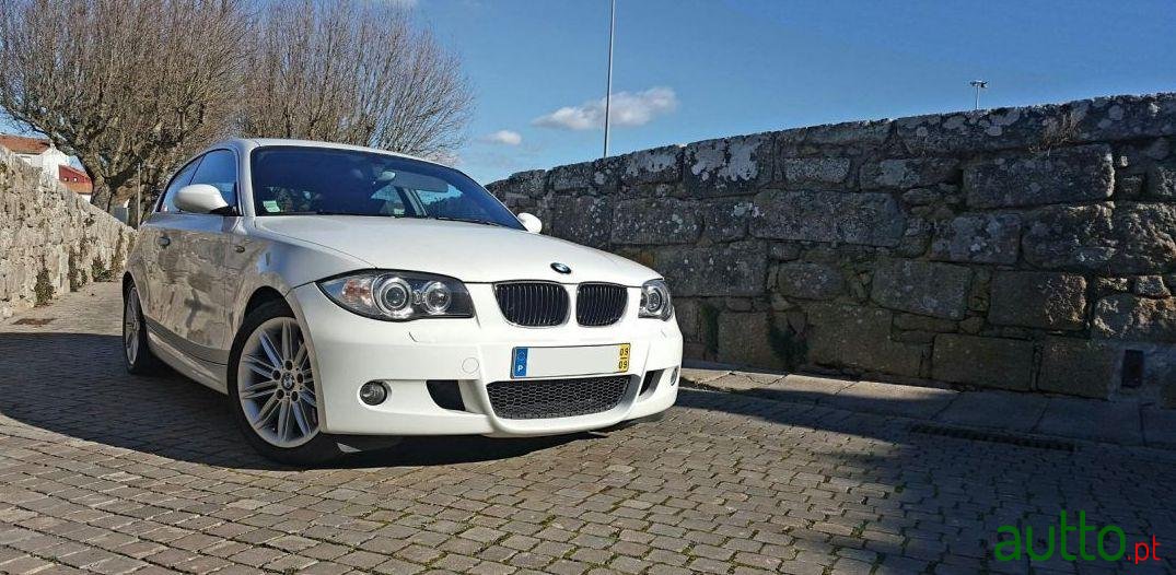 2009' BMW 123 Pack-M photo #1