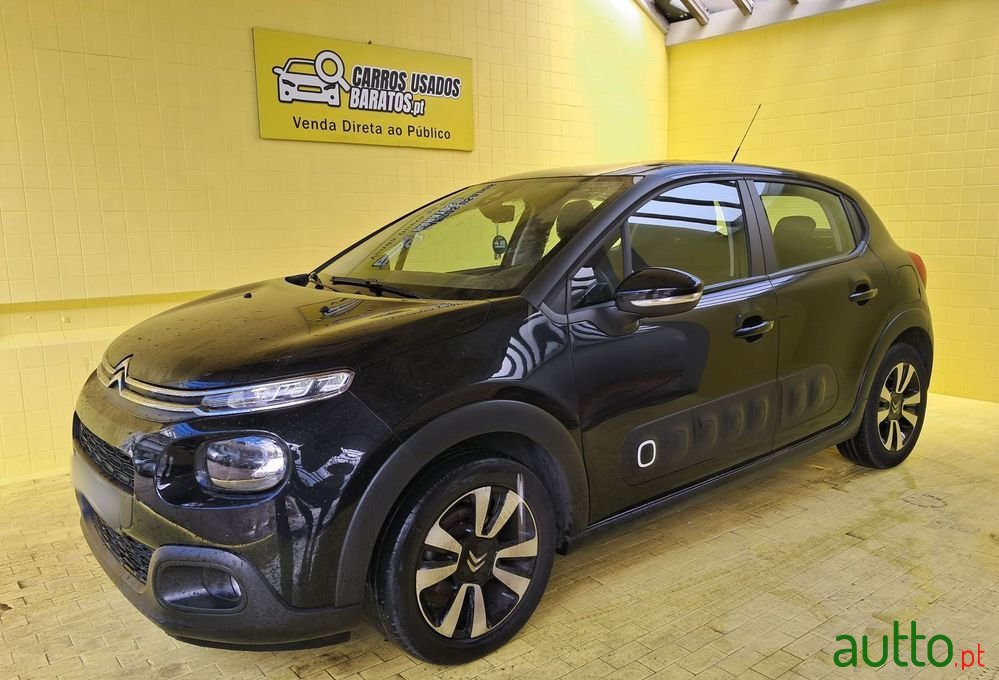 2017' Citroen C3 1.2 Puretech Feel photo #2