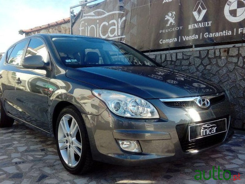 2008' Hyundai I30 1.6 Crdi photo #2