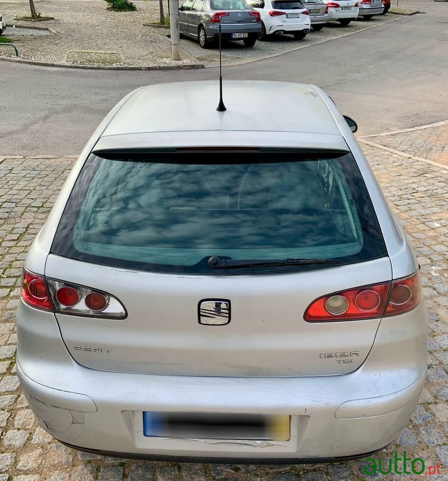 2002' SEAT Ibiza photo #6