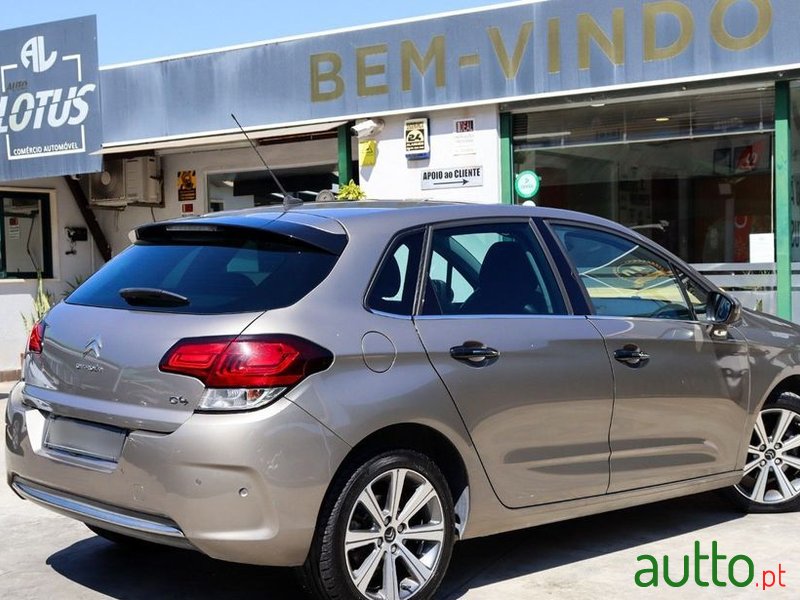 2017' Citroen C4 photo #4