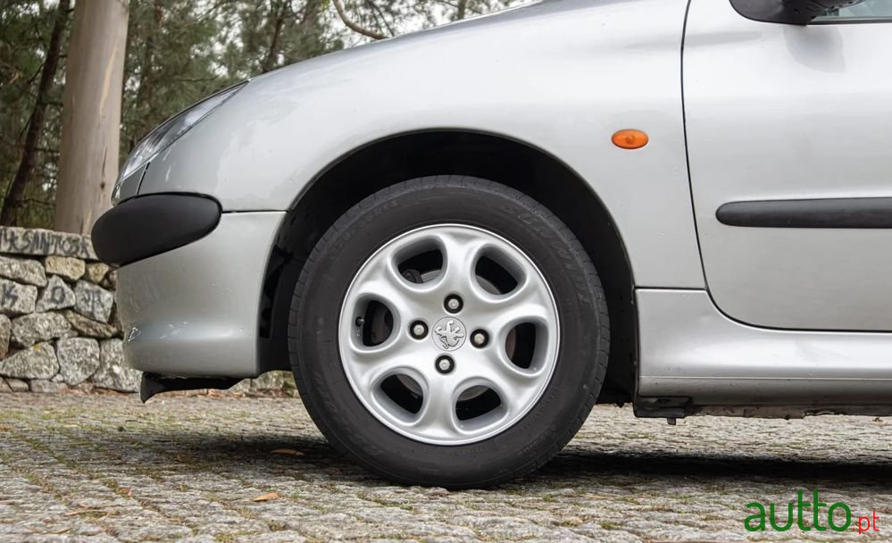 1999' Peugeot 206 photo #5