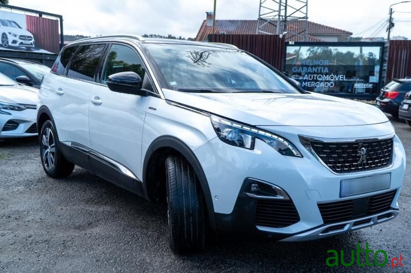 2019' Peugeot 5008 photo #3