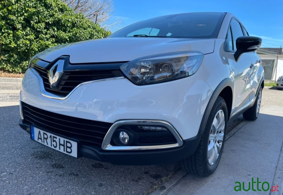 2016' Renault Captur photo #2