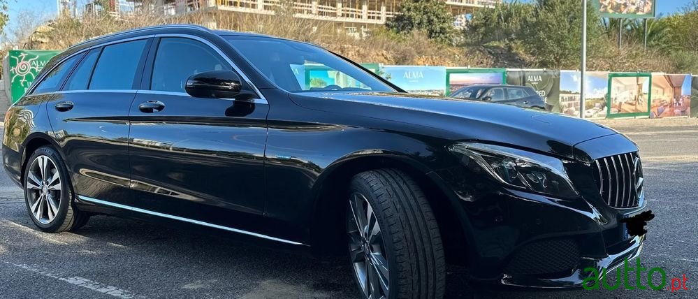 2017' Mercedes-Benz Classe C E photo #3