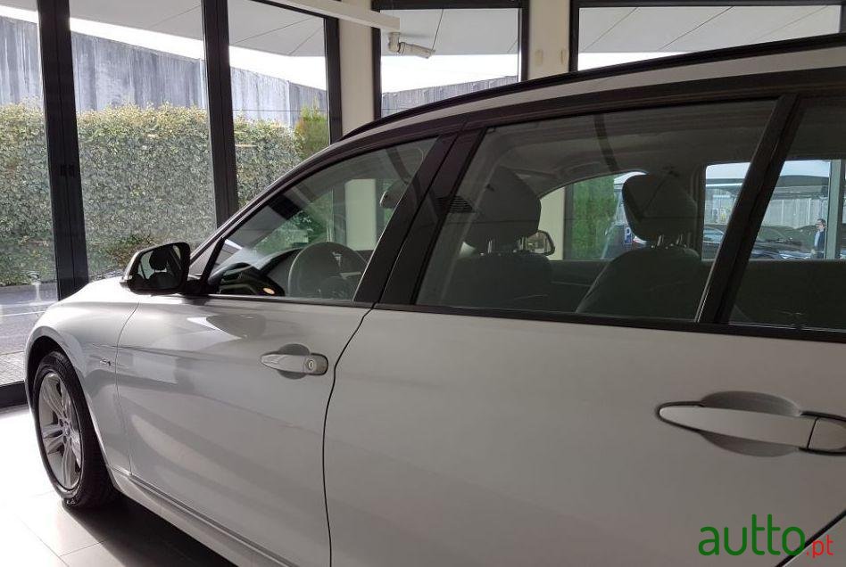 2016' BMW 318 photo #3