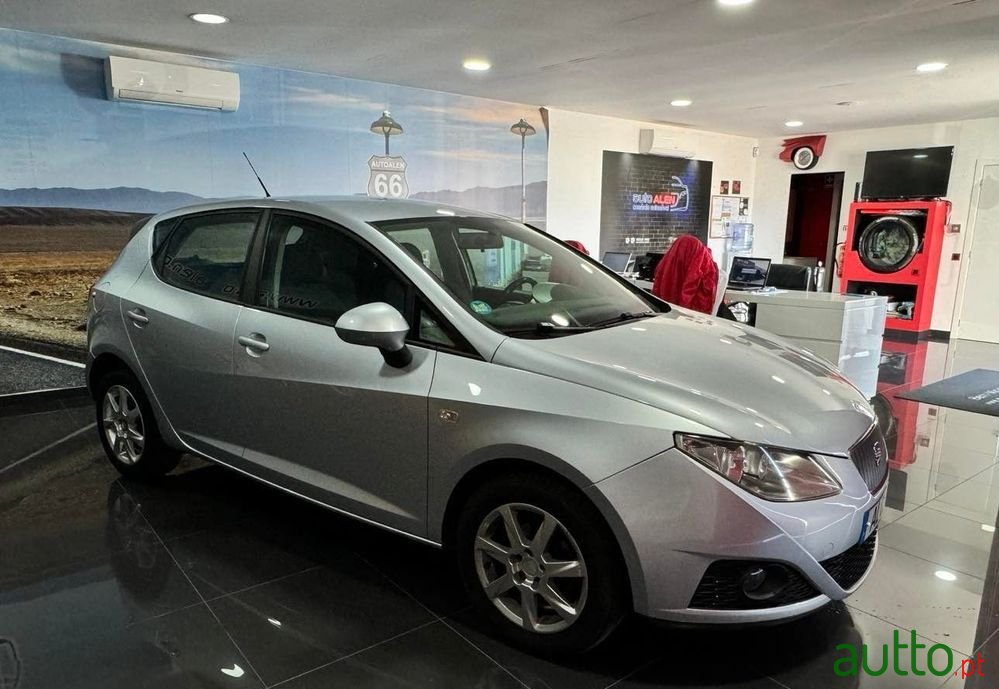 2010' SEAT Ibiza 1.2 Tdi Style Dpf photo #3