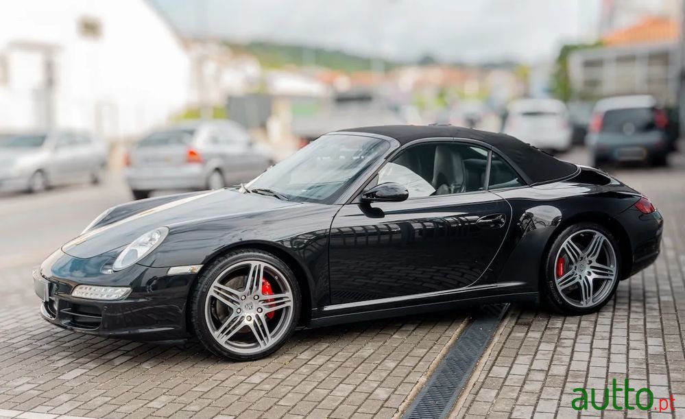 2006' Porsche 911 Carrera 4 S photo #2