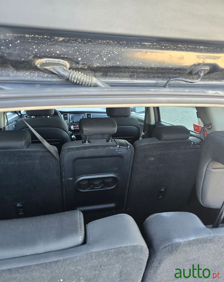 2017' Kia Carens photo #1