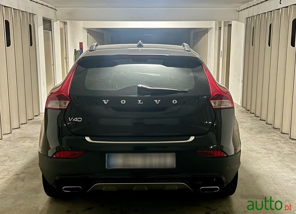 2015' Volvo V40 photo #6