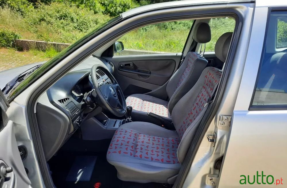 2001' SEAT Cordoba 1.9 Sdi Fresh photo #5