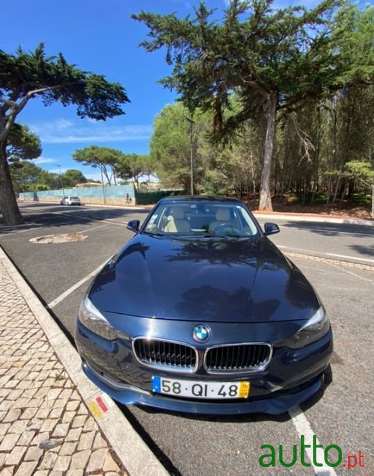 2015' BMW 318 photo #4