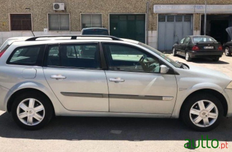 2003' Renault Megane Break photo #3