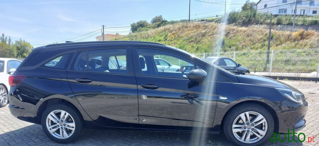 2018' Opel Astra Sports Tourer photo #4